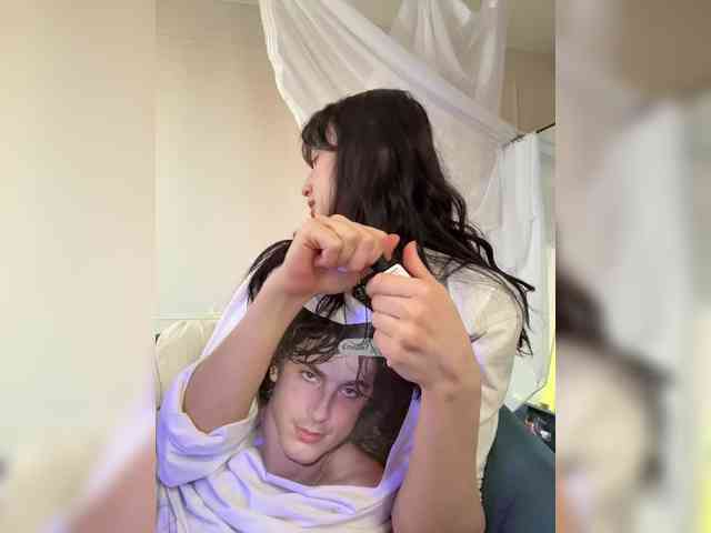 HorneyJozy webcam