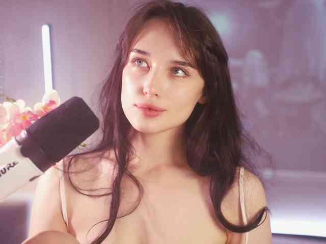 HorneyJozy webcam