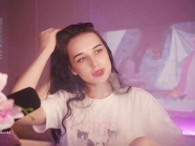HorneyJozy webcam