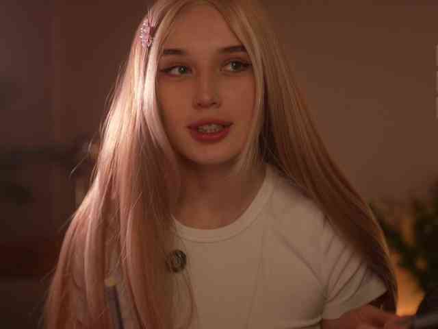 HorneyJozy webcam