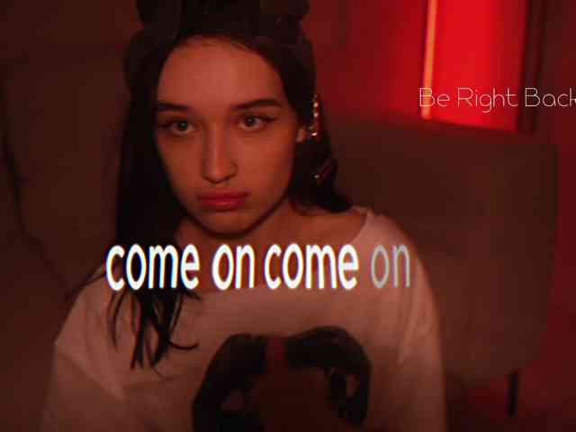 hor-neyJ0zy