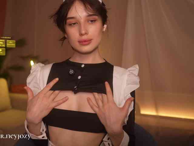 HorneyJozy webcam