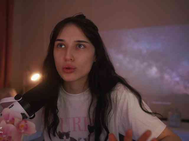 HorneyJozy webcam