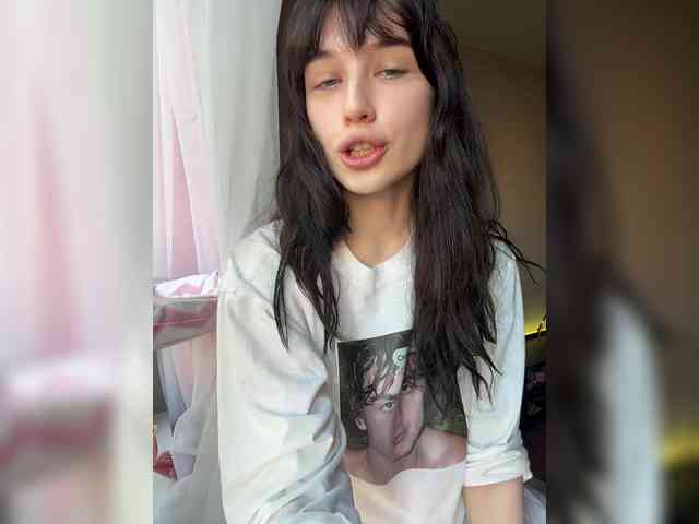 HorneyJozy webcam