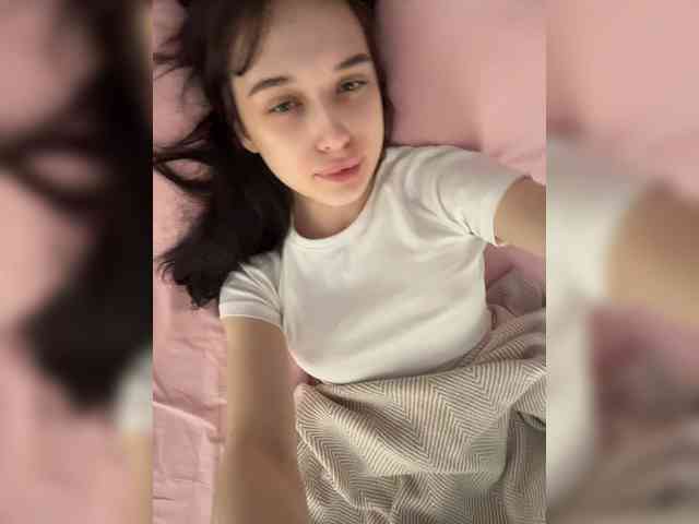 HorneyJozy webcam
