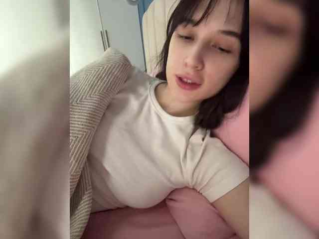 HorneyJozy webcam