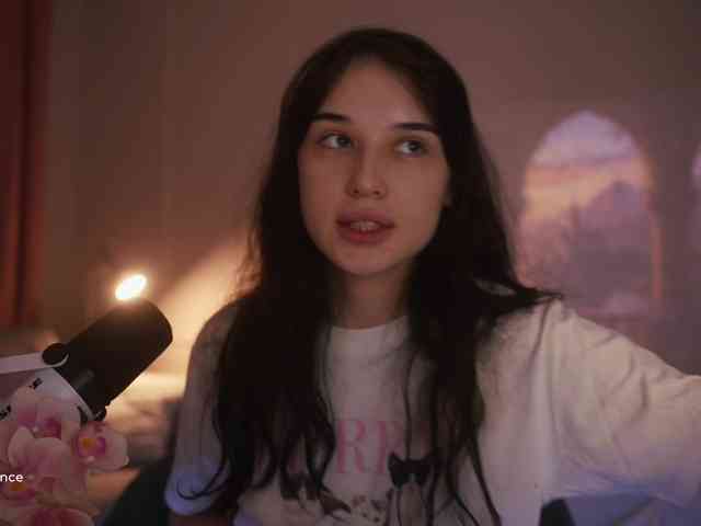 HorneyJozy webcam