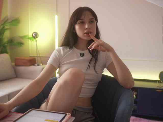 HorneyJozy webcam