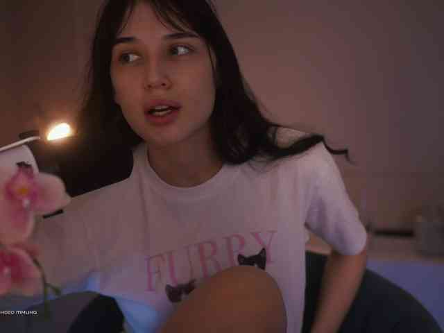 HorneyJozy webcam