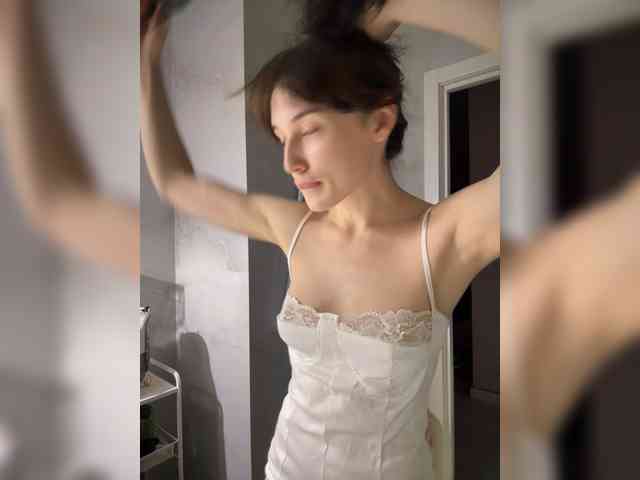 HorneyJozy webcam
