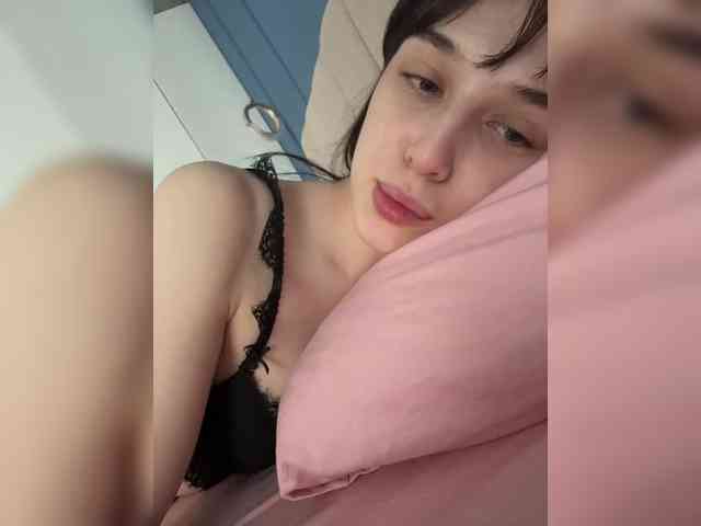 HorneyJozy webcam