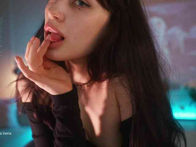 HorneyJozy webcam
