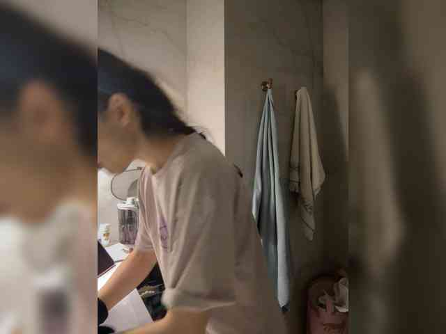 HorneyJozy webcam