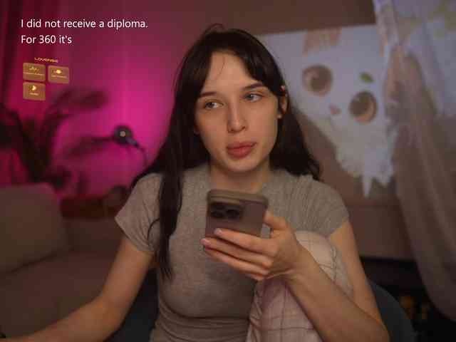 Questo modello è in diretta ora. hor-neyJ0zy