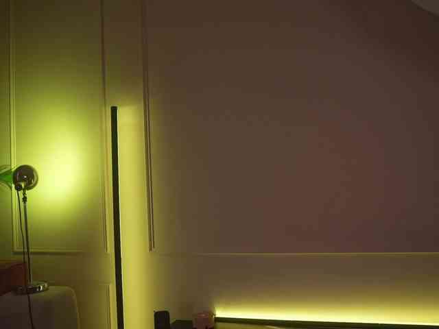 HorneyJozy webcam