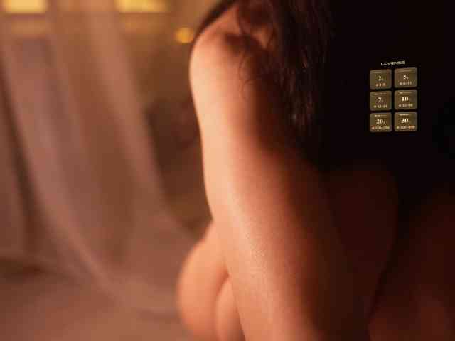 HorneyJozy webcam