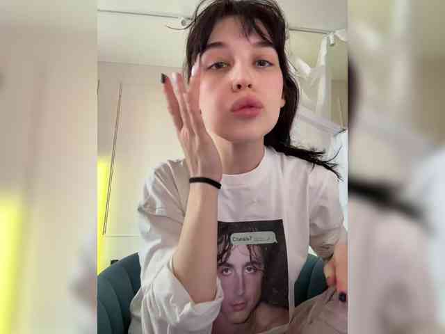 HorneyJozy webcam