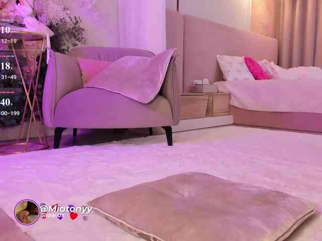 Mia_Milasheva webcam