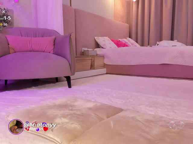 Mia_Milasheva webcam