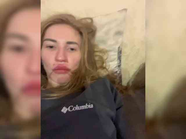 Sweetkriss69 webcam