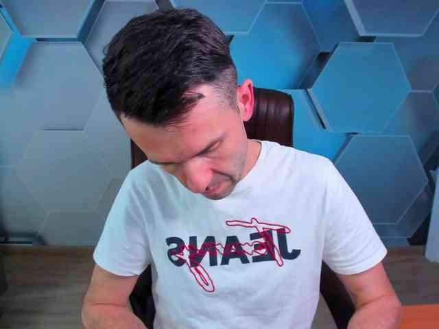 SteveTiger Live Webcam on BongaCams