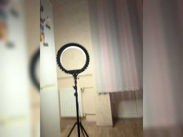 LittleDelora's BongaCams show and profile