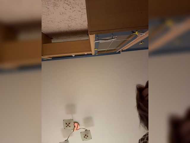  LittleDelora chat room