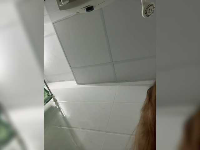 LittleDelora live cam on BongaCams