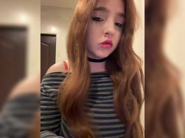  LittleDelora chat room