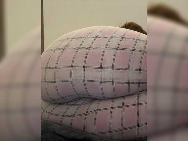 LittleDelora live cam on BongaCams