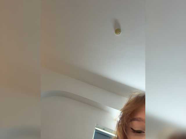 LittleDelora live cam on BongaCams