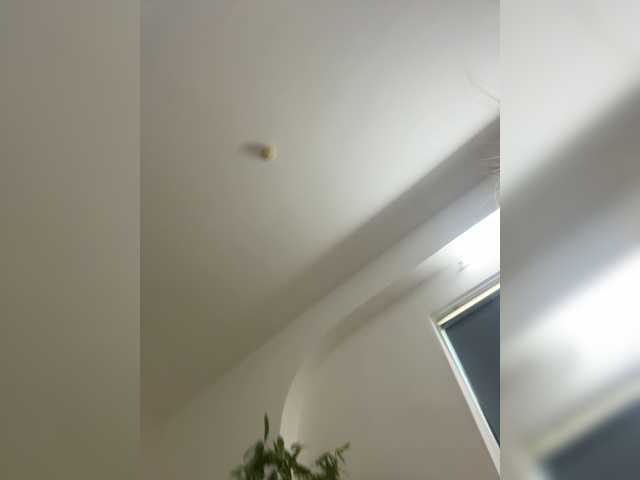 LittleDelora live cam on BongaCams