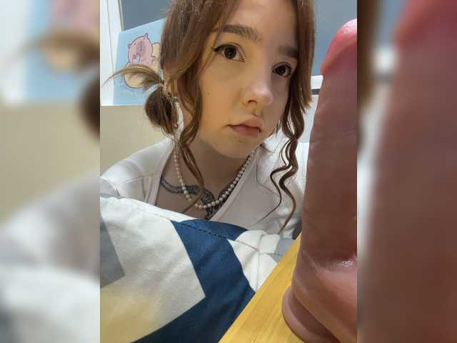 LittleDelora live cam on BongaCams