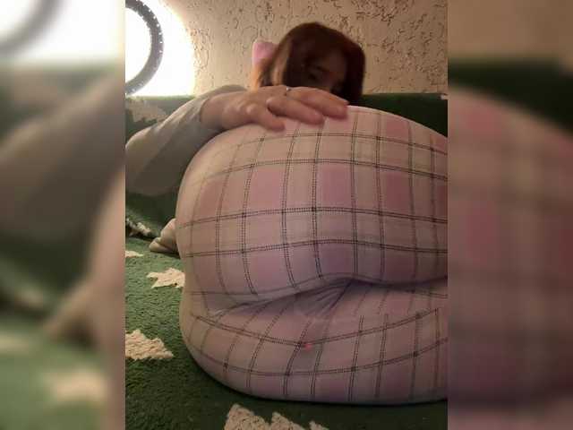  LittleDelora chat room