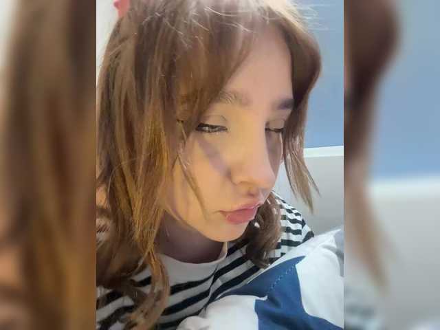 LittleDelora live cam on BongaCams