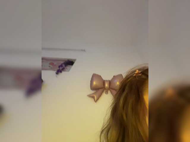 LittleDelora live cam on BongaCams