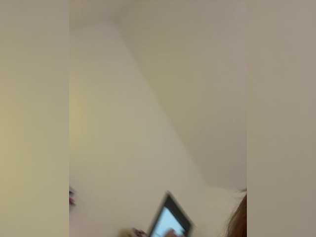 LittleDelora live cam on BongaCams