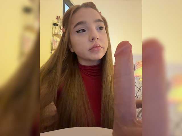 LittleDelora live cam on BongaCams