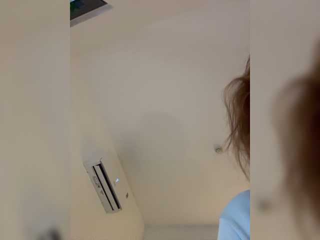 LittleDelora live cam on BongaCams