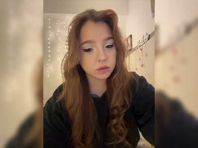 LittleDelora live cam on BongaCams