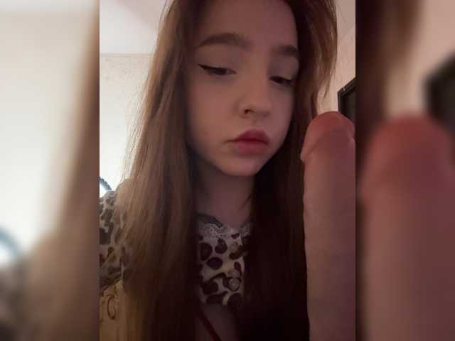  LittleDelora chat room