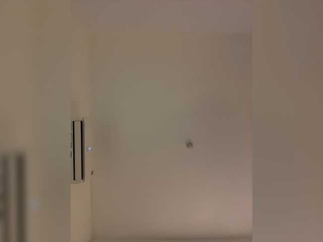 LittleDelora live cam on BongaCams