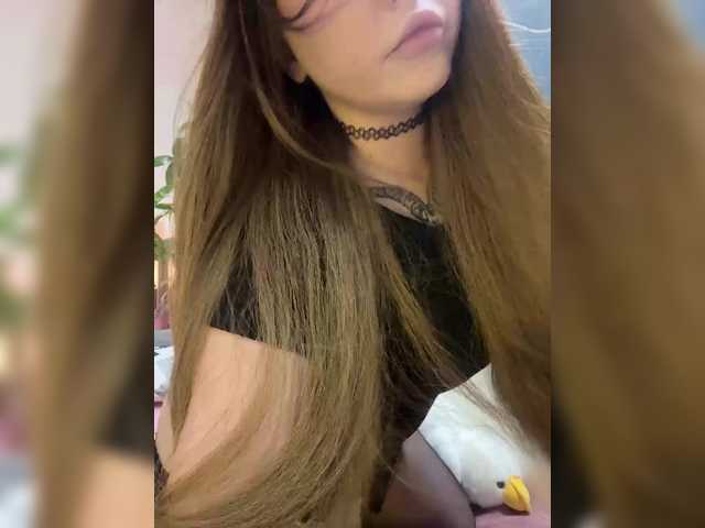 LittleDelora live cam on BongaCams