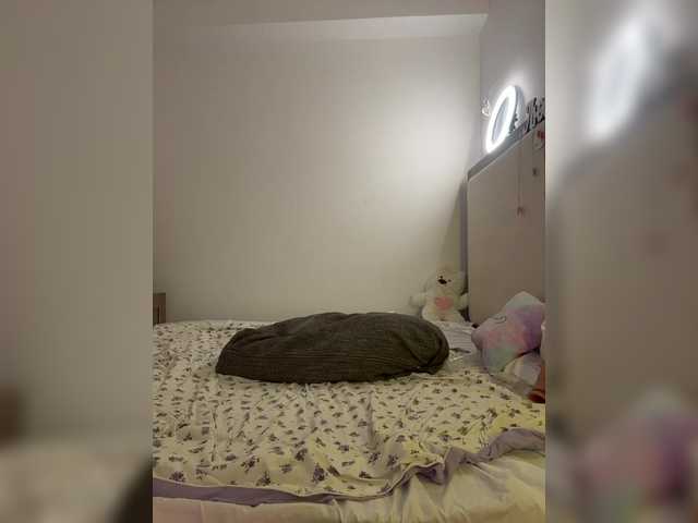 LittleDelora live cam on BongaCams