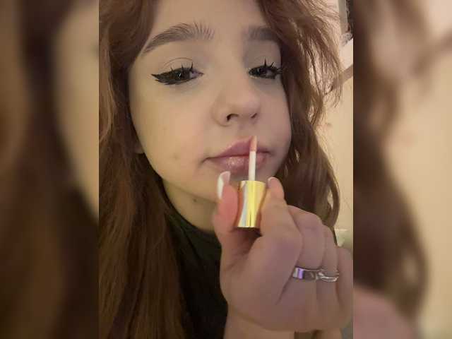 секс с LittleDelora