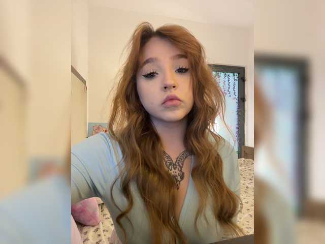littledelora online