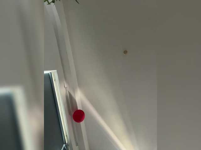 LittleDelora live cam on BongaCams