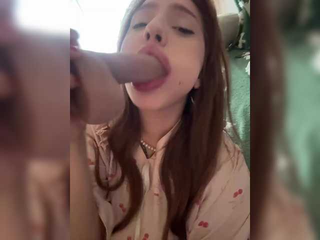  LittleDelora chat room