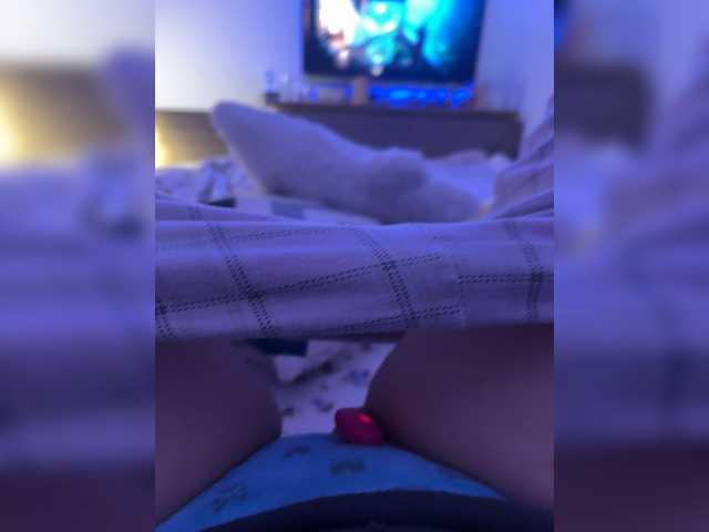 LittleDelora live cam on BongaCams