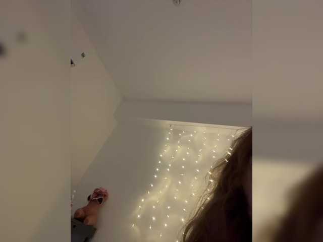 littledelora online